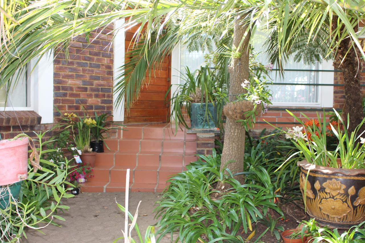 Chez Esme Guest House Roodepoort Exterior photo