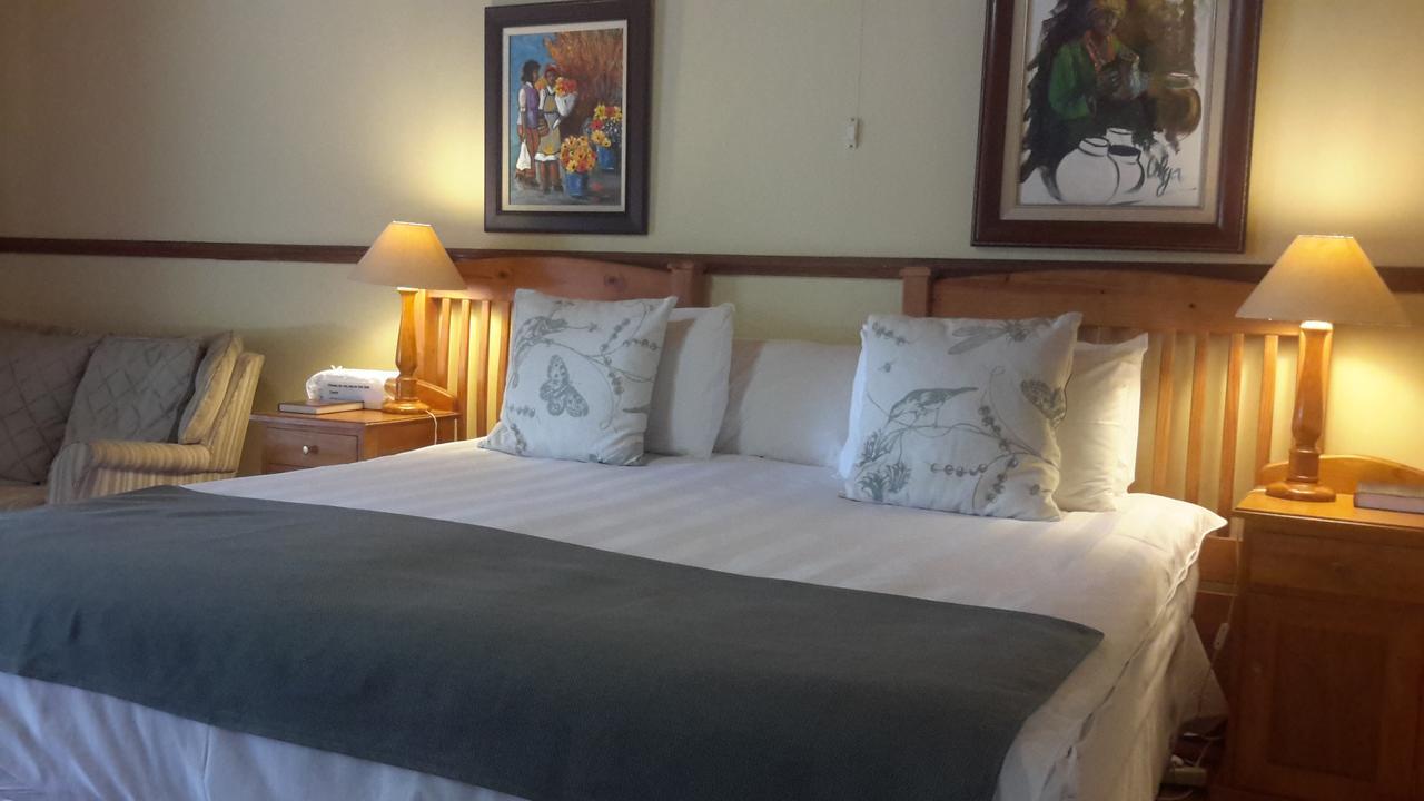 Chez Esme Guest House Roodepoort Exterior photo